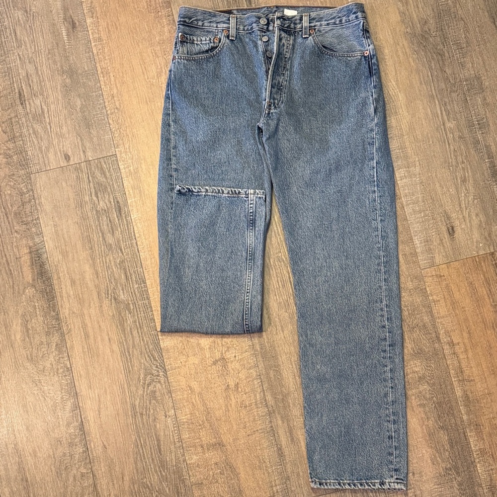 Levi's 501 Button Fly Straight Blue Jeans | Waist 27”